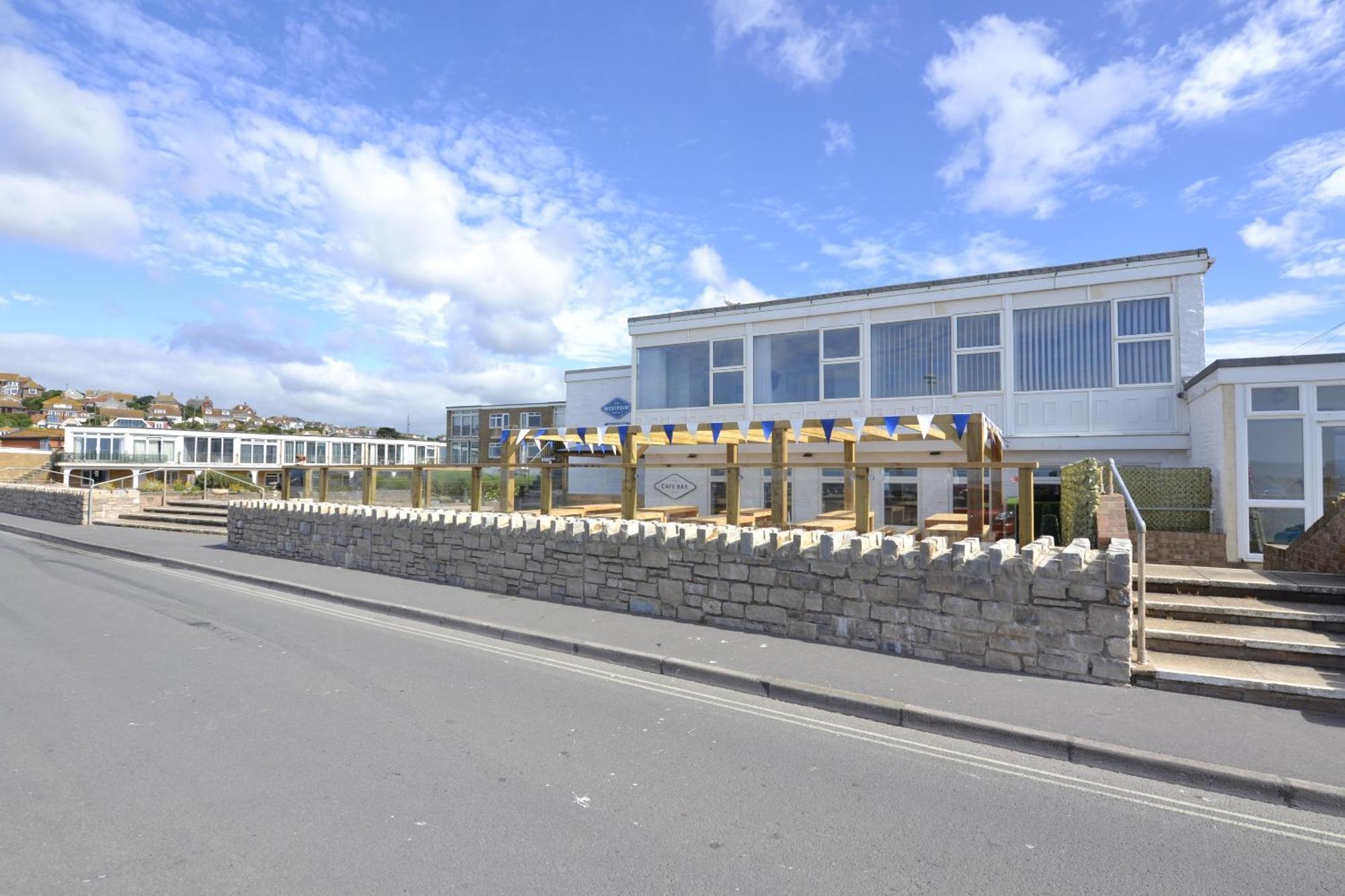 Westpoint Apartments West Bay Exterior foto
